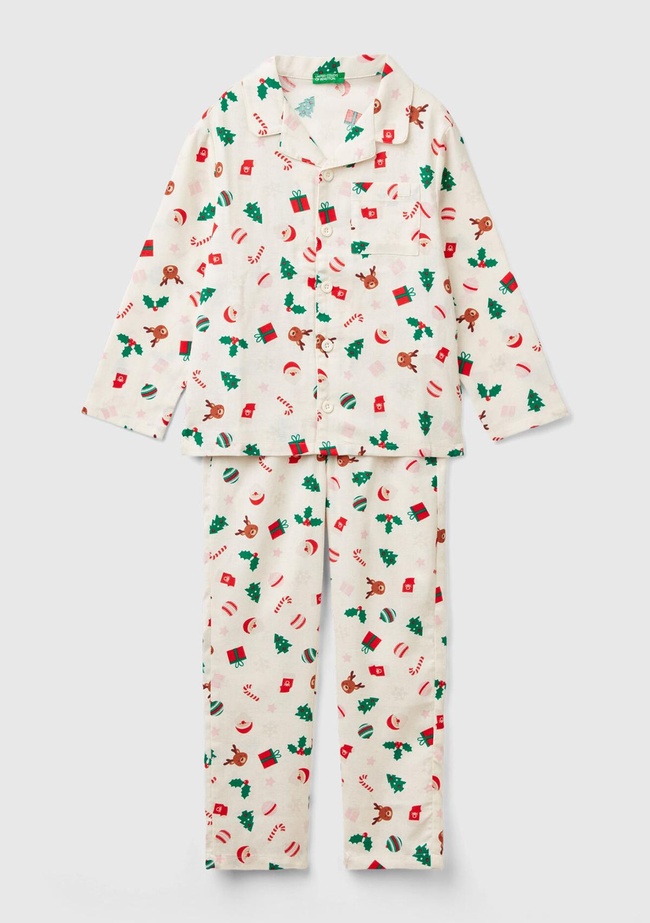  Erkek Çocuk Beyaz Tamamı Desenli Göğüs Cepli Altı Elastik Belli Pijama Takımı