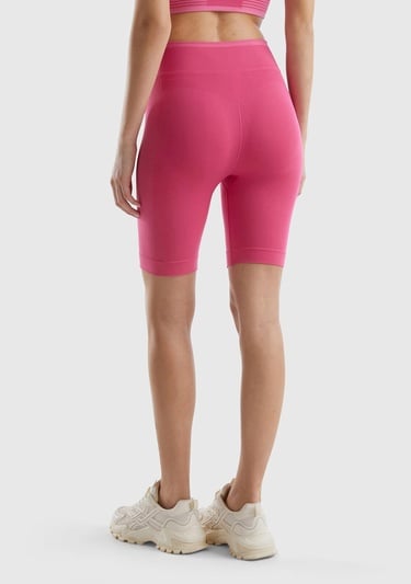  Kadın Fuşya Önü Logo İşlemeli Kısa Sporcu Taytı