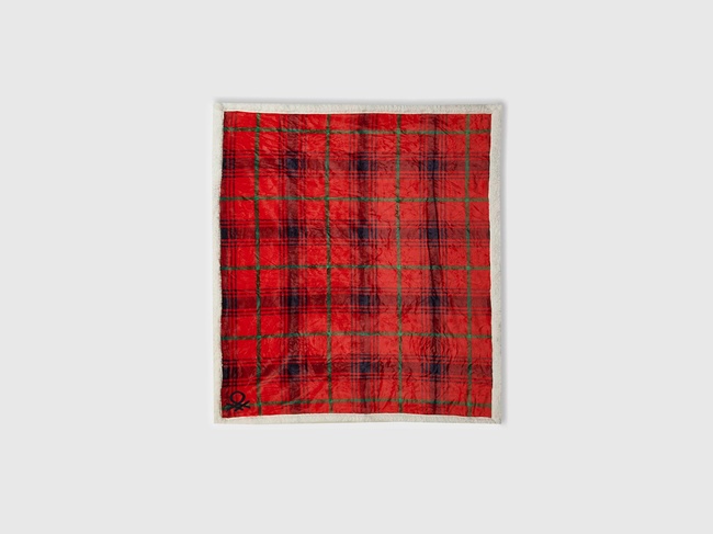  Unisex Kırmızı Ucu Logo Baskılı Tamamı Desenli Yumuşak Kenarlı Battaniye