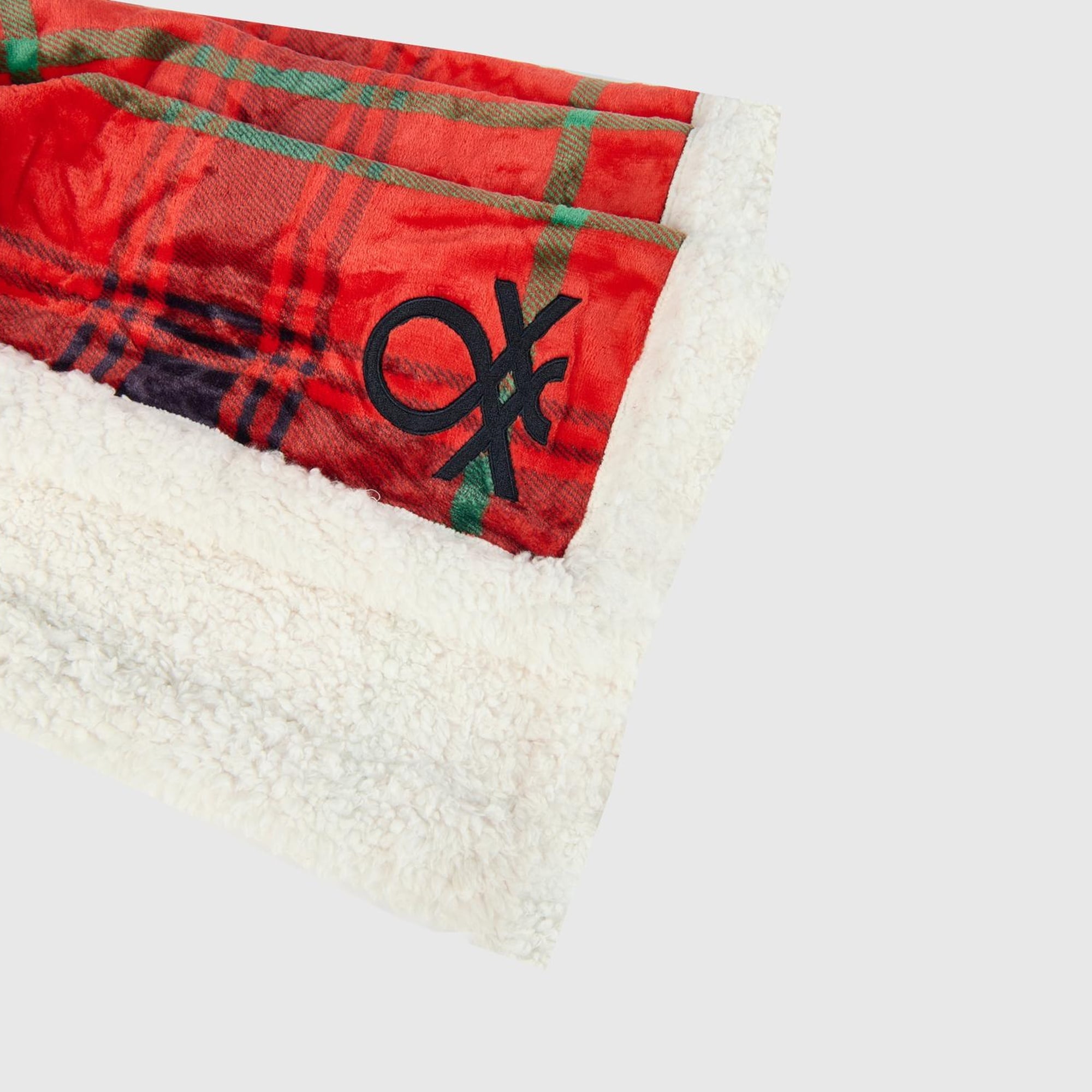 Unisex Kırmızı Ucu Logo Baskılı Tamamı Desenli Yumuşak Kenarlı Battaniye