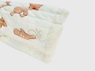  Unisex Beyaz Ucu Logo Baskılı Tamamı Desenli Yumuşak Kenarlı Battaniye