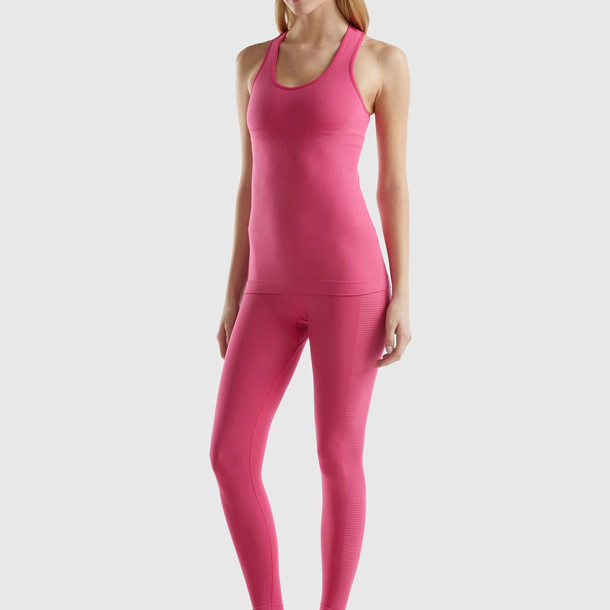 Kadın Fuşya Arkası Logo İşlemeli Askı Detaylı Destekli Sporcu Üst