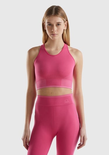  Kadın Fuşya Arkası Logo İşlemeli Askı Detaylı Destekli Sporcu Crop Üst