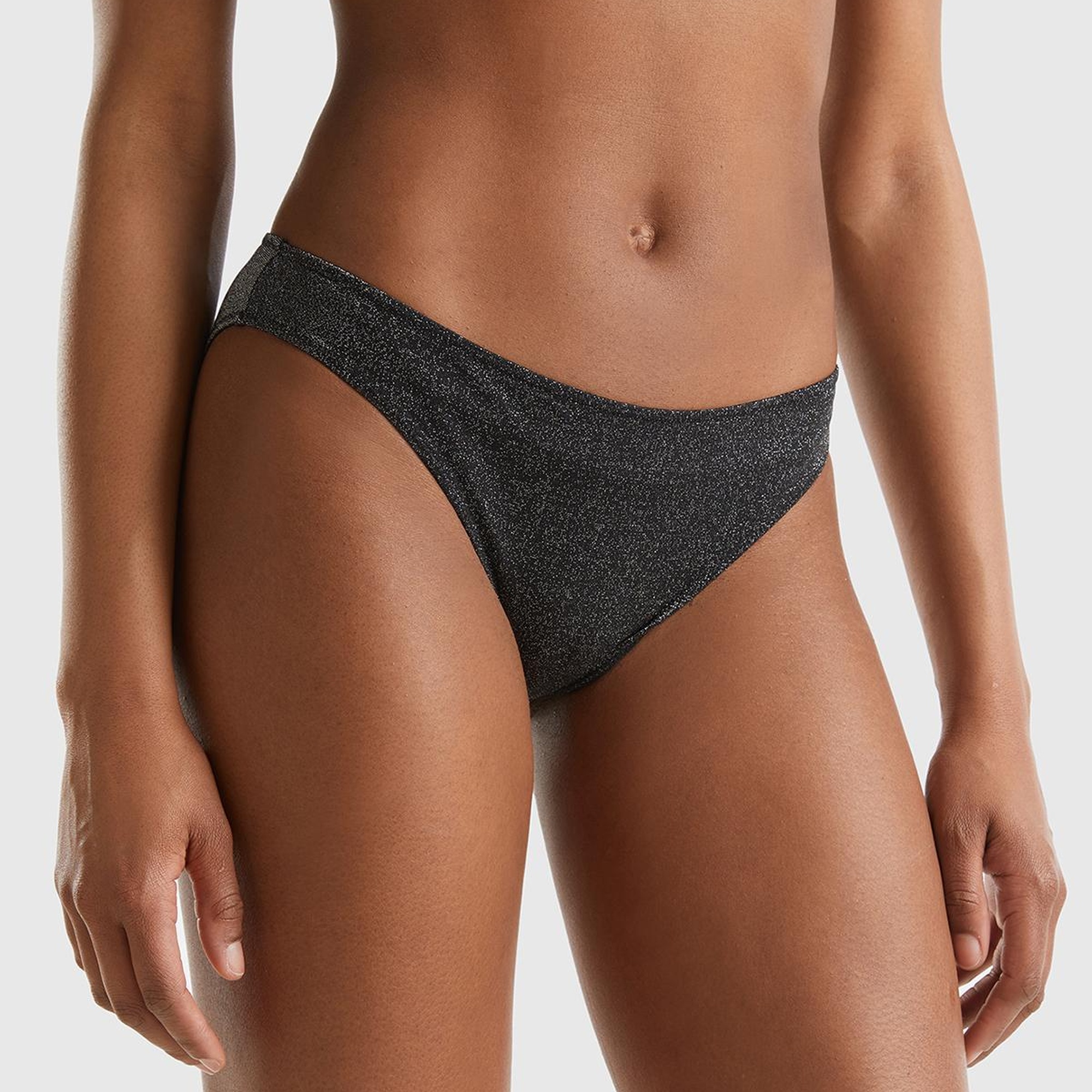 Kadın Siyah Arkası Logo İşlemeli Bikini Altı