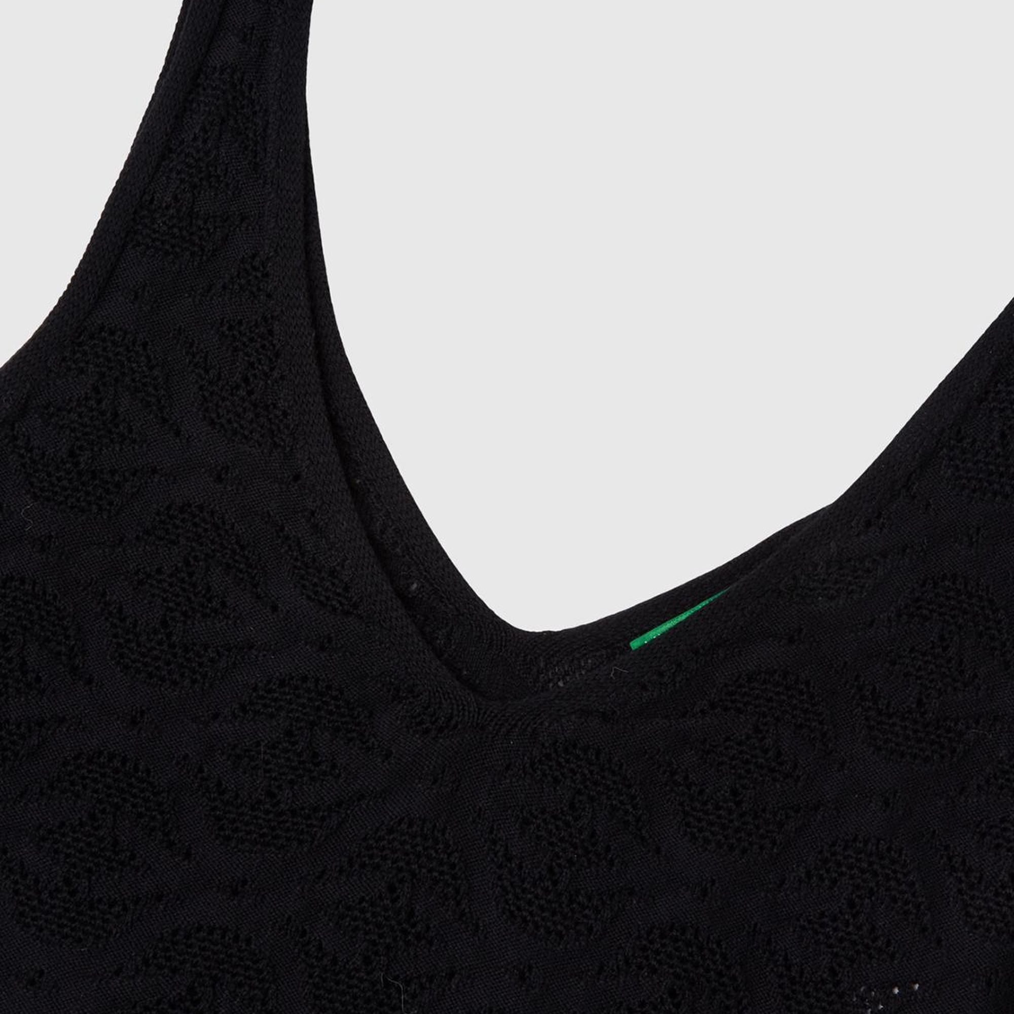 Kadın Siyah %100 Pamuk Tamamı Desenli Derin V Yaka Sıfır Kol Bluz