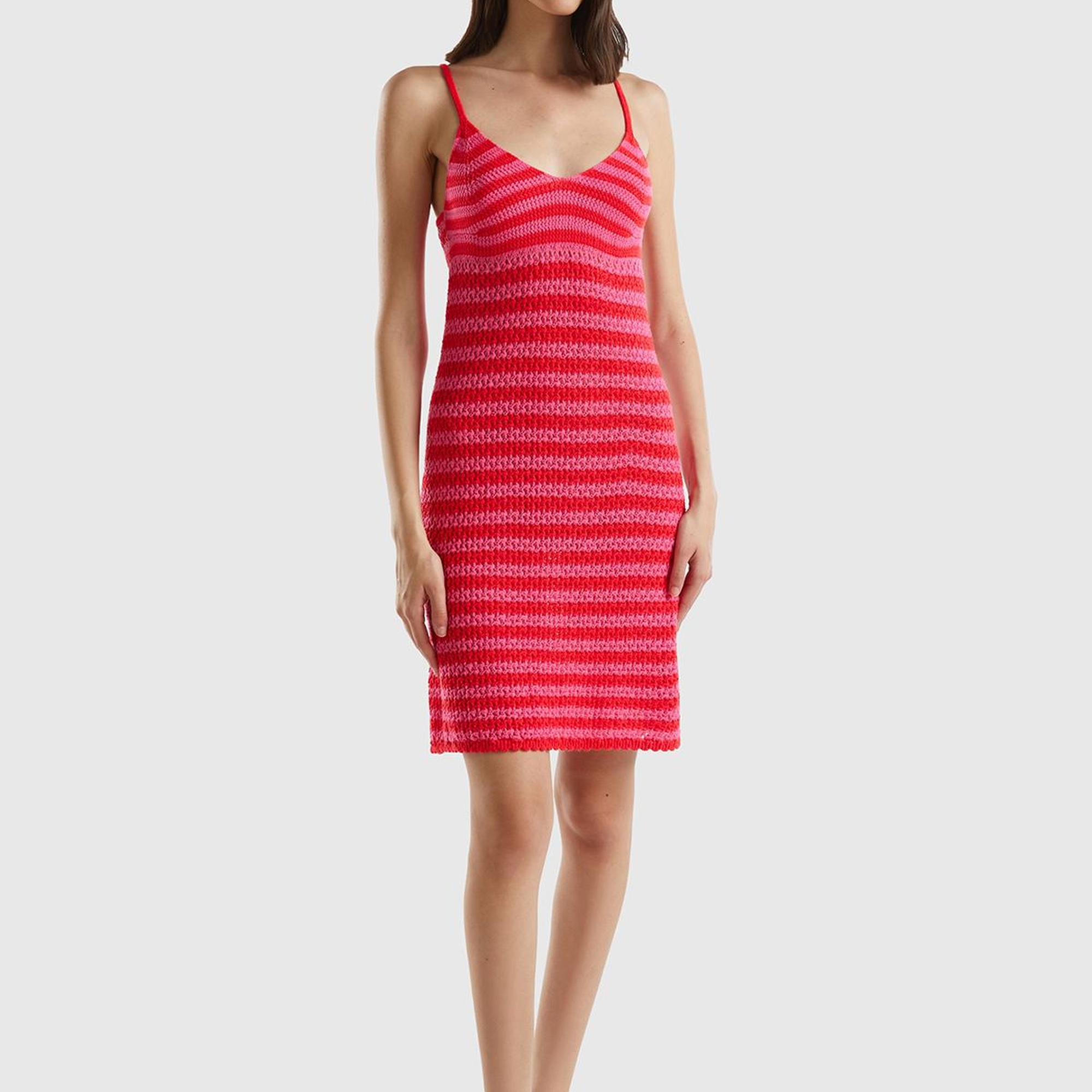 Kadın Kırmızı Mix Pamuk Karışımlı Tamamı Desenli V Yaka Askılı Elbise