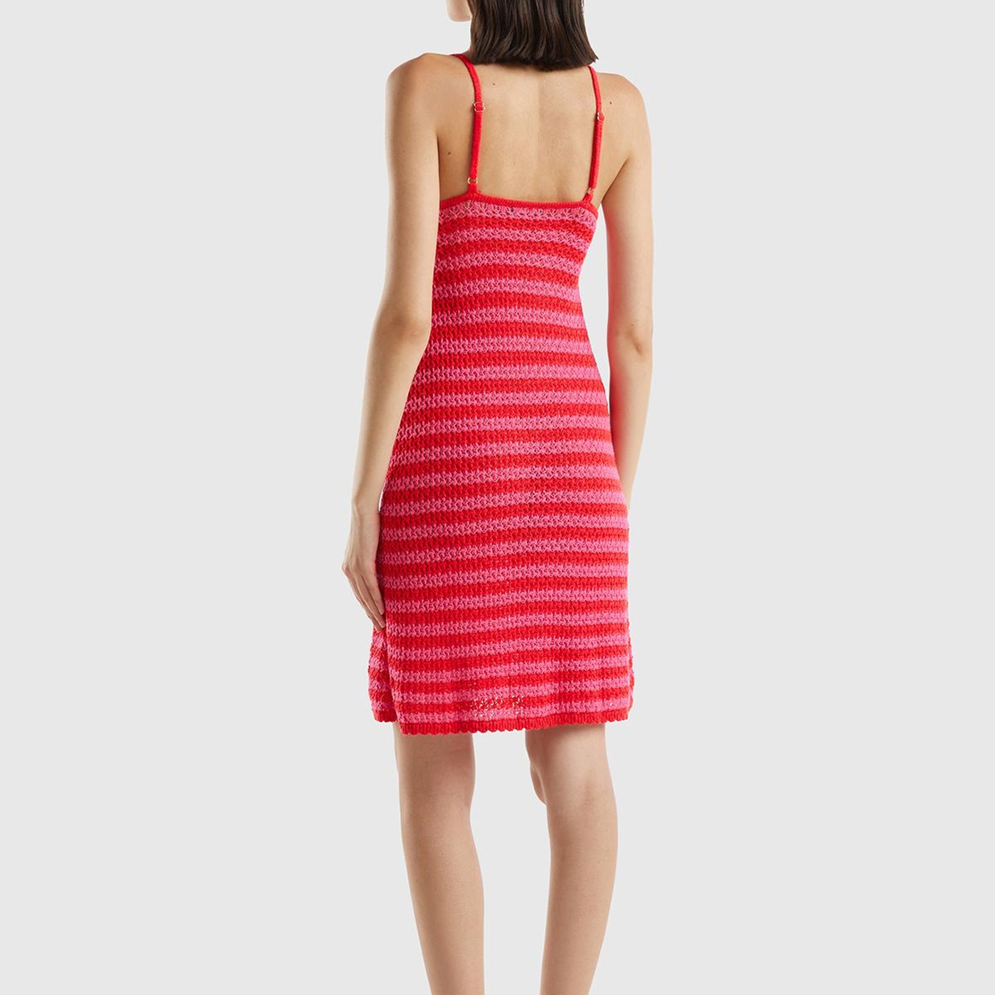 Kadın Kırmızı Mix Pamuk Karışımlı Tamamı Desenli V Yaka Askılı Elbise