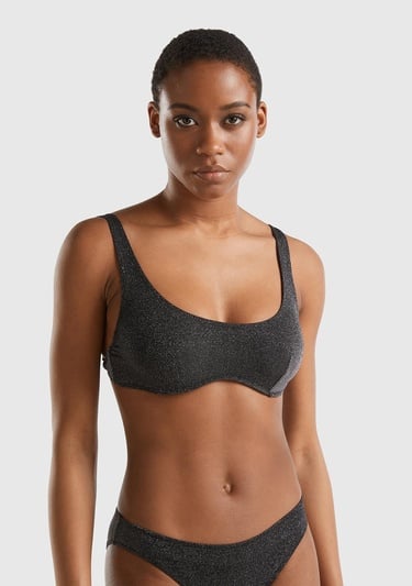  Kadın Siyah Kenarı Logo İşlemeli Ayarlanabilir Askılı Bikini Üstü