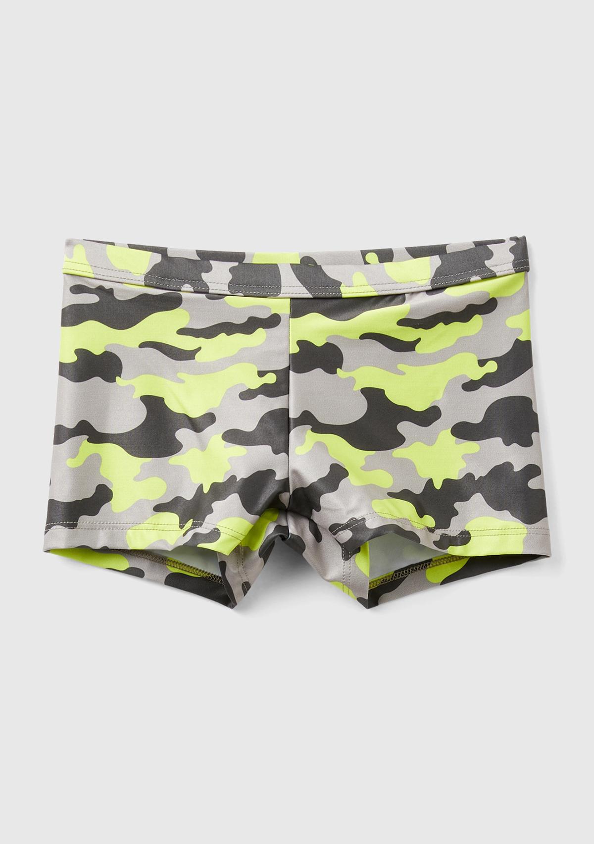  Erkek Çocuk Kamuflaj Tamamı Desenli Kısa Deniz Şortu