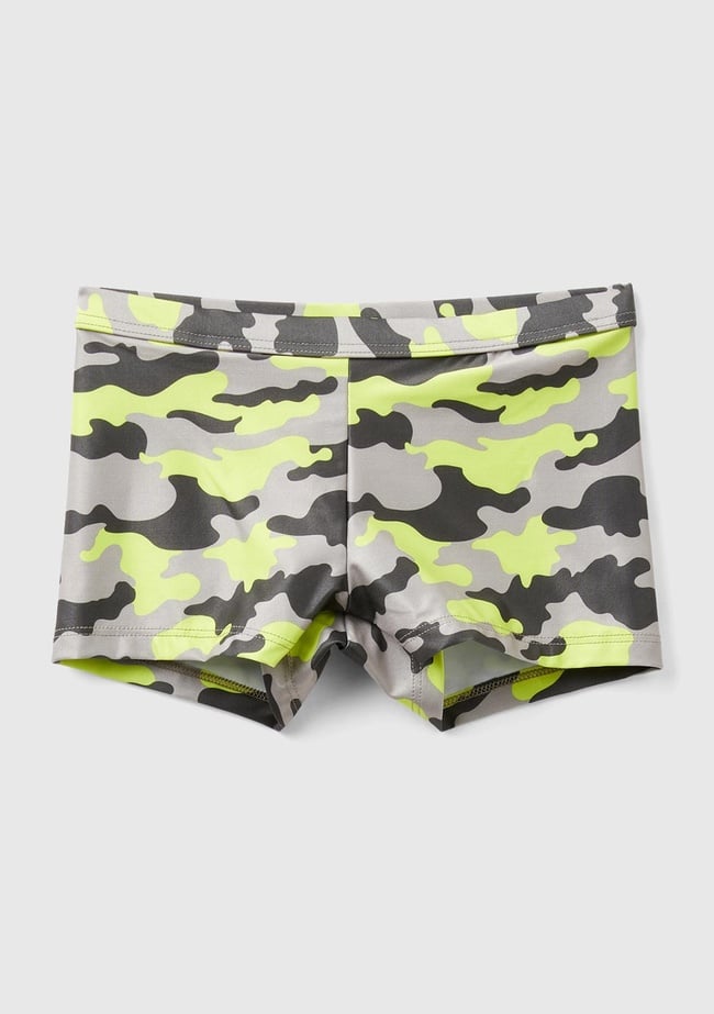  Erkek Çocuk Kamuflaj Tamamı Desenli Kısa Deniz Şortu