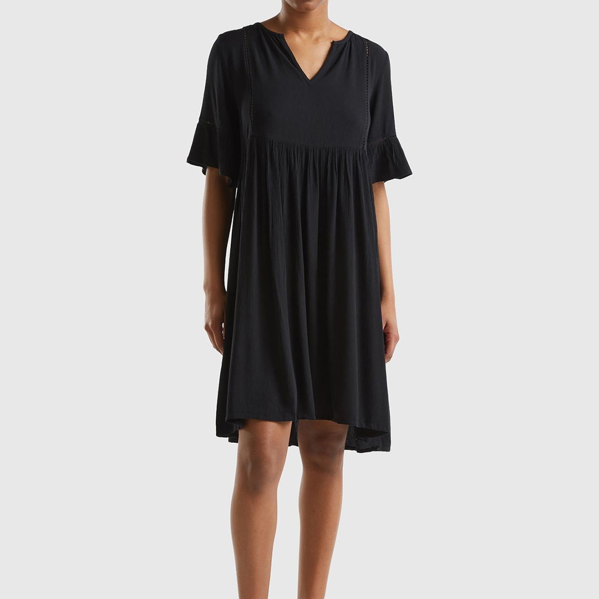 Kadın Siyah %100 Viskoz Kolları Fırfırlı Derin V Yaka Kısa Elbise