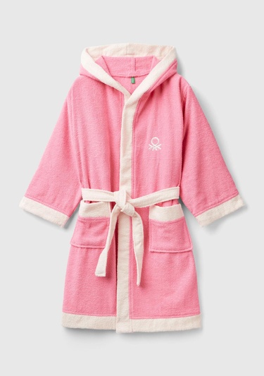  Erkek Çocuk Pembe Önü Logo İşlemeli Yama Cepli Beli Kemerli Bornoz