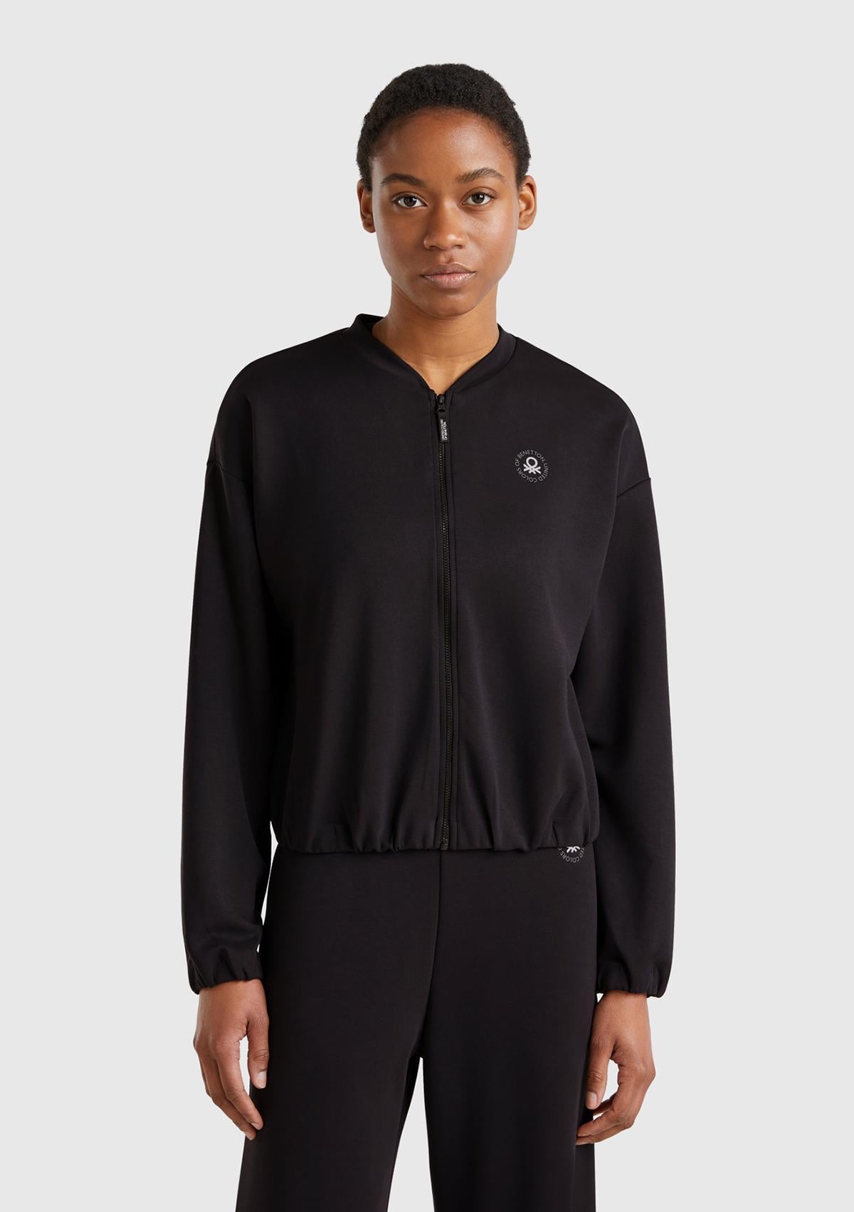  Kadın Siyah Logo Baskılı Önü Fermuarlı Beli Lastikli Sweatshirt