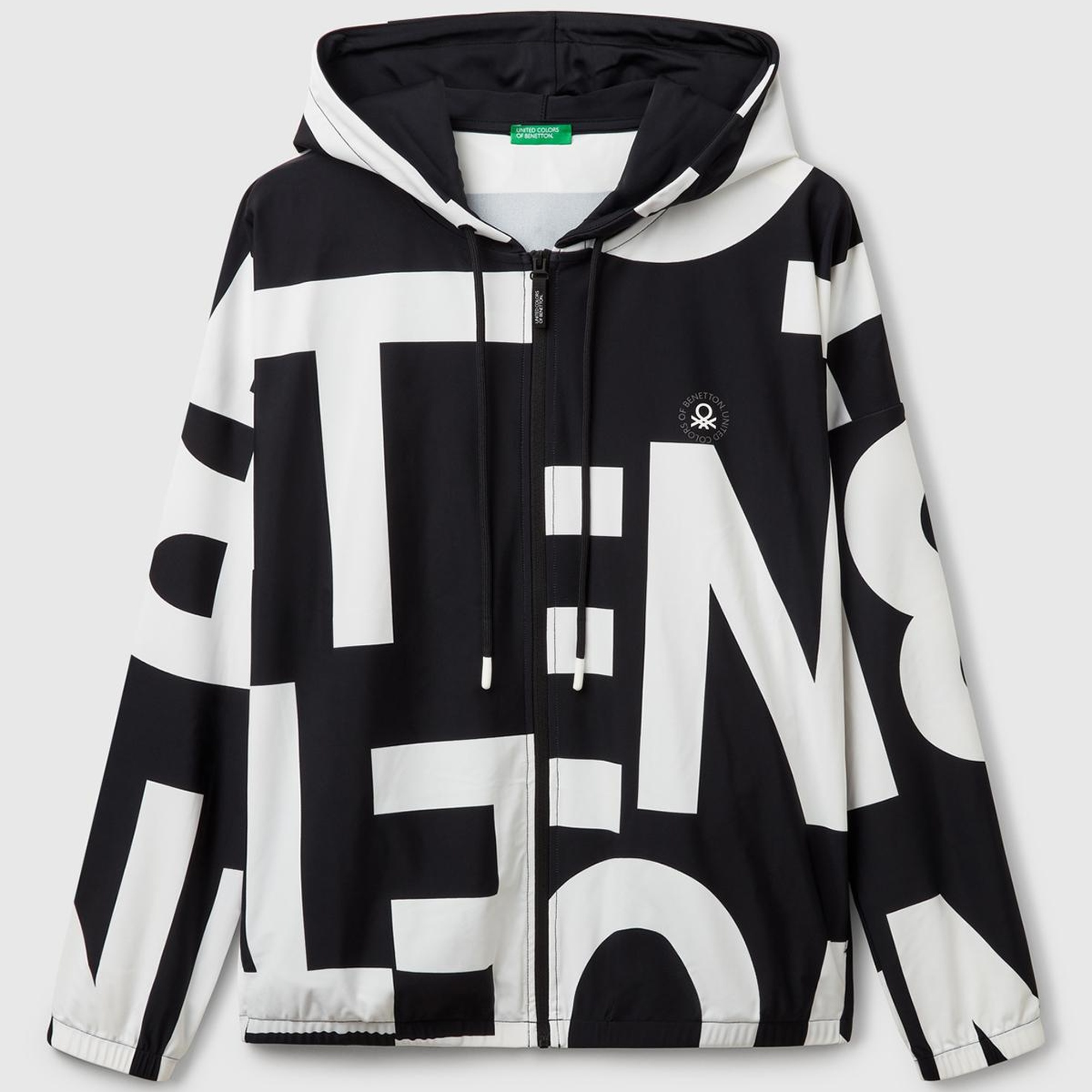 Kadın Siyah Yazı Desenli Önü Fermuarlı İp Detaylı Kapüşonlu Sweatshirt