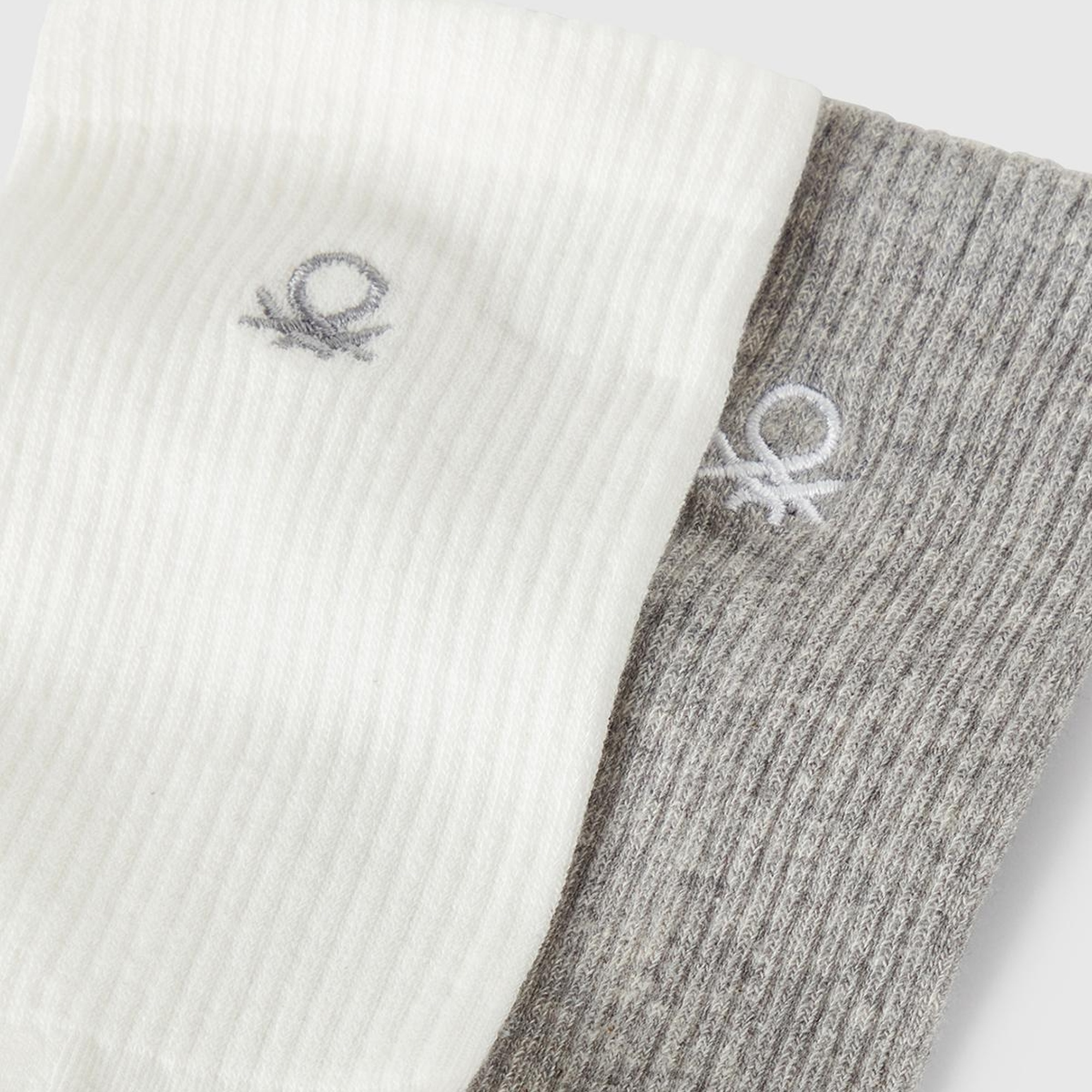 Erkek Çocuk Gri-Beyaz Logo İşlemeli 2'li Uzun Soket Çorap Seti