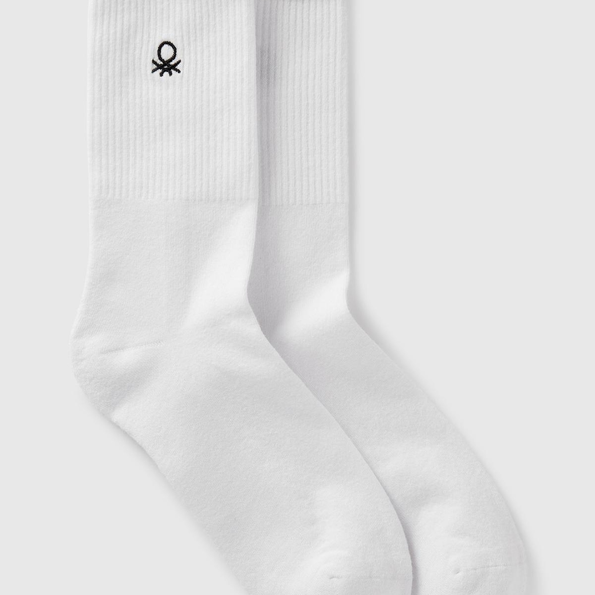 Unisex Beyaz Benetton Logolu Soket Çorap
