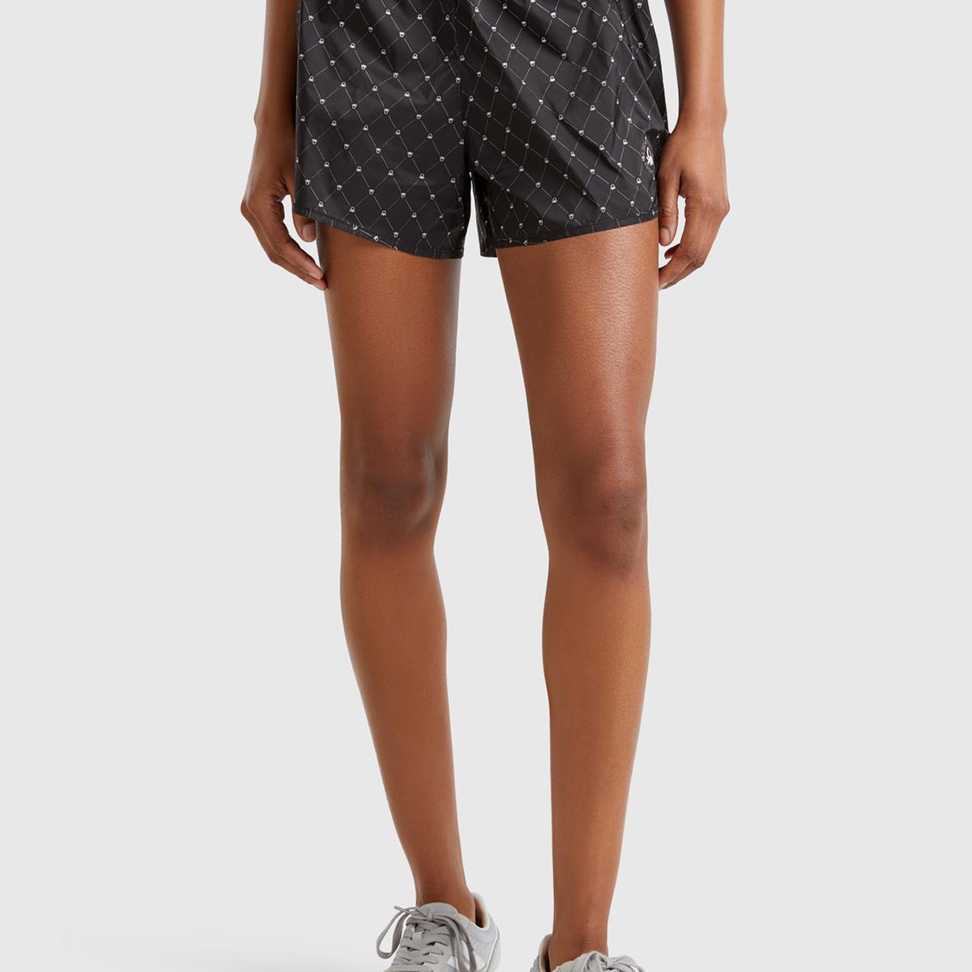 Kadın Siyah Desenli Beli Lastikli Wide Leg Şort