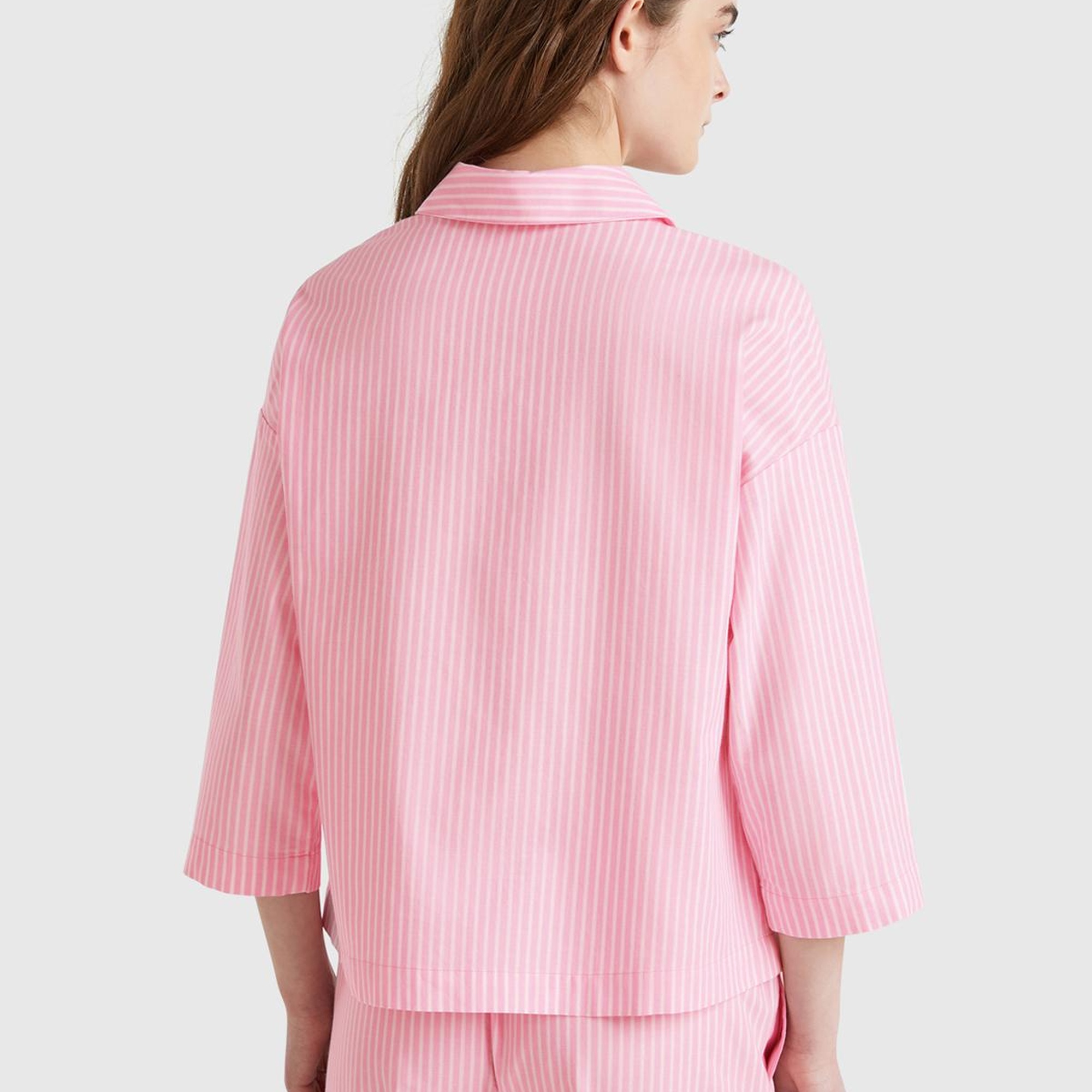 Kadın Pembe %100 Pamuk Desenli Logolu Önü Düğmeli Kısa Kollu Pijama Üstü