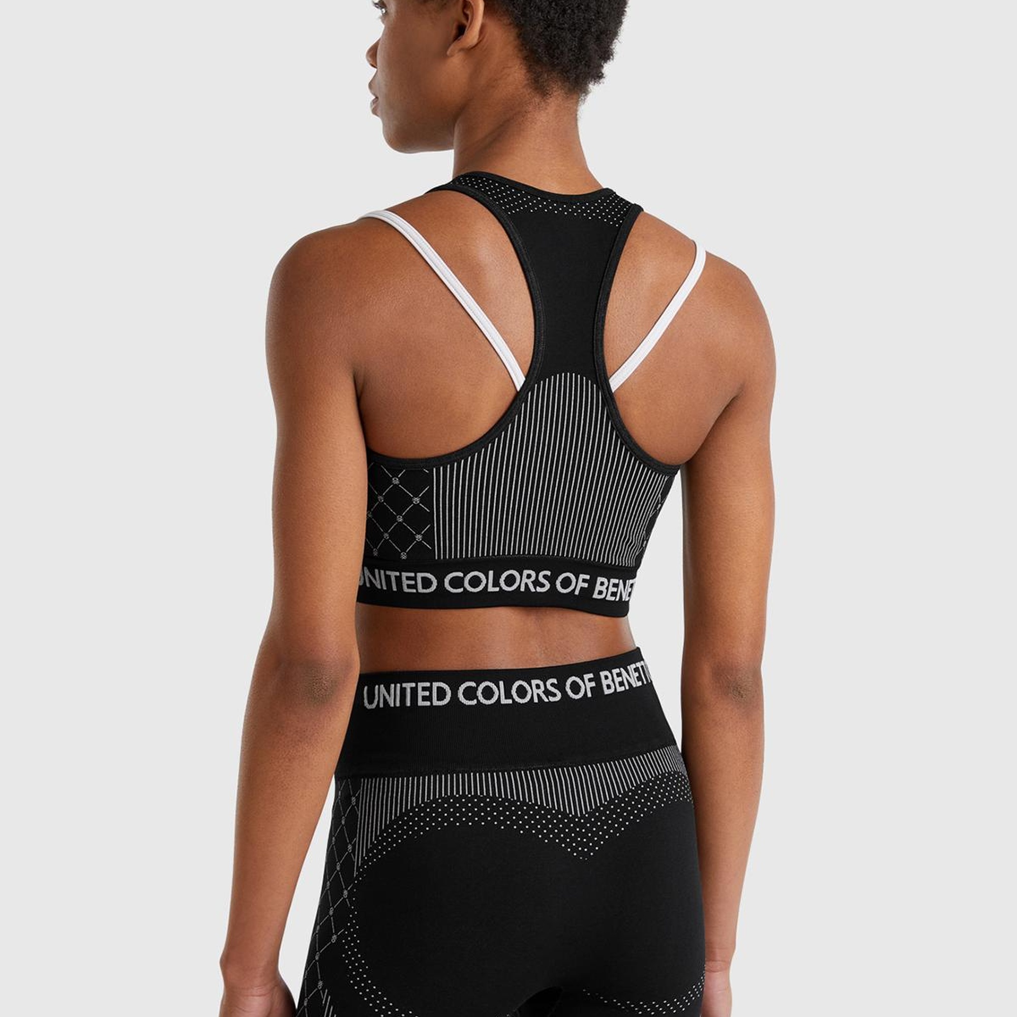 Kadın Siyah Desenli Beli Logo Bantlı Askı Detaylı Crop Atlet