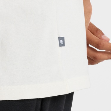  New Balance Athletics Tennis Cartoon Erkek Beyaz T-Shirt