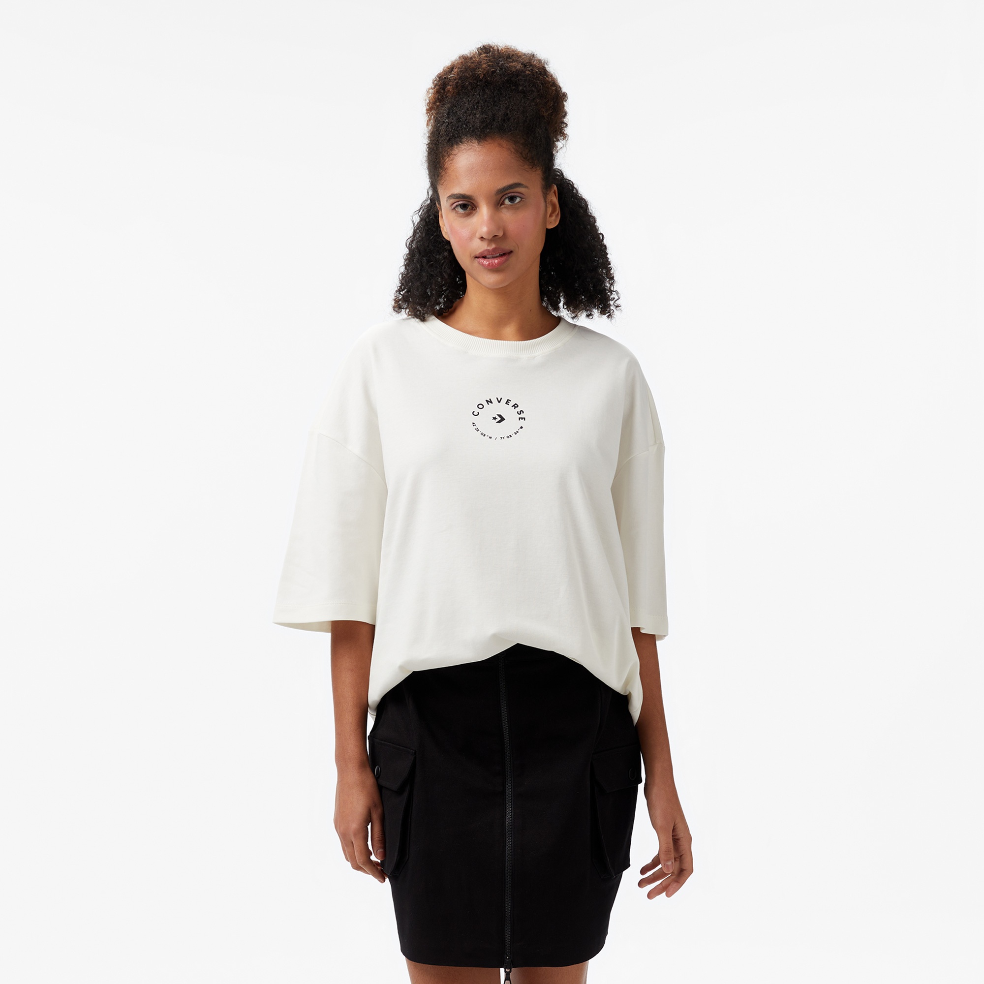 Converse Star Chevron Baskılı Oversize Fit Kadın Beyaz T-Shirt