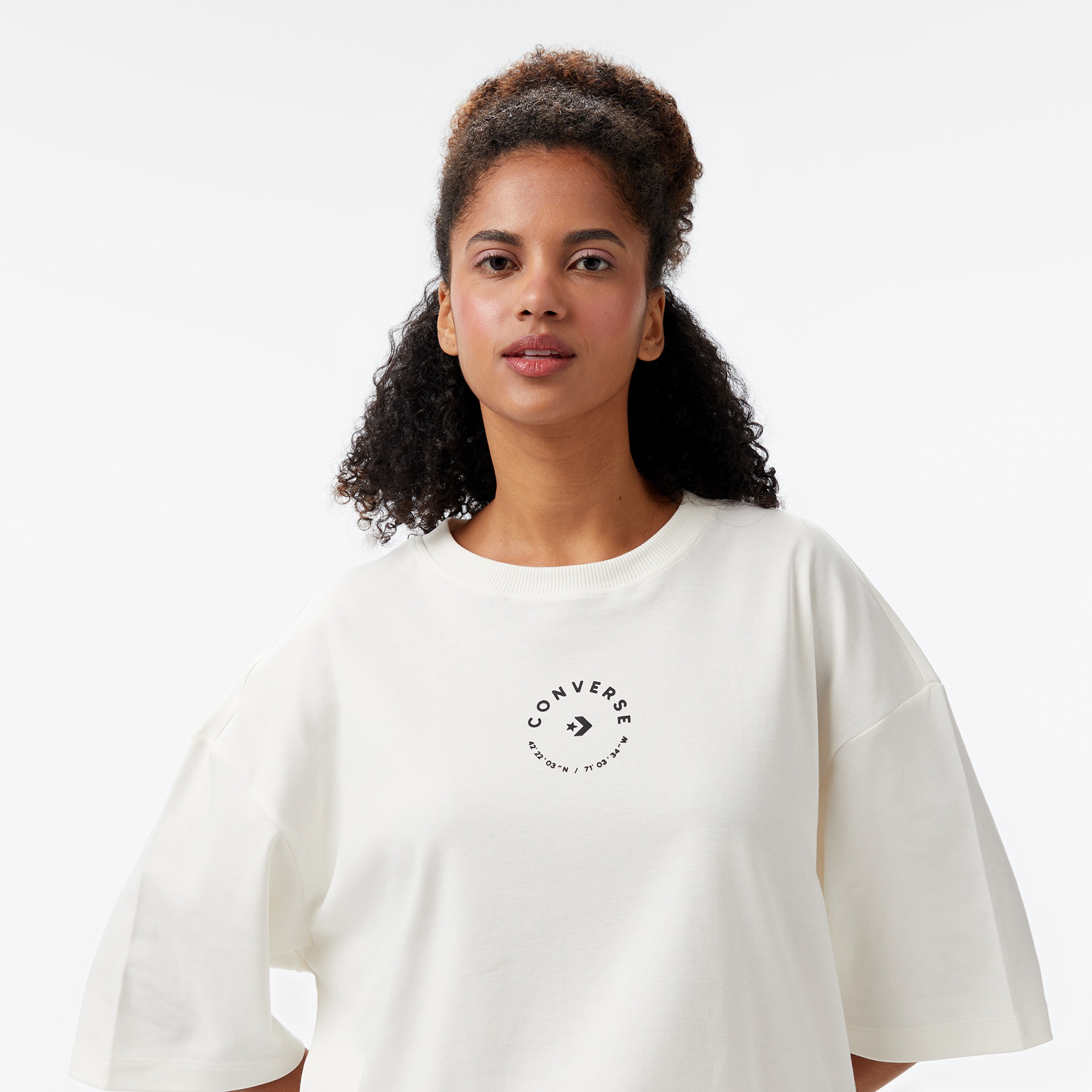 Converse Star Chevron Baskılı Oversize Fit Kadın Beyaz T-Shirt