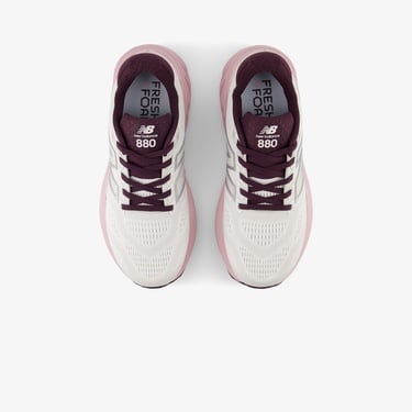  New Balance Fresh Foam 880 v15 Kadın Pembe Koşu Ayakkabısı