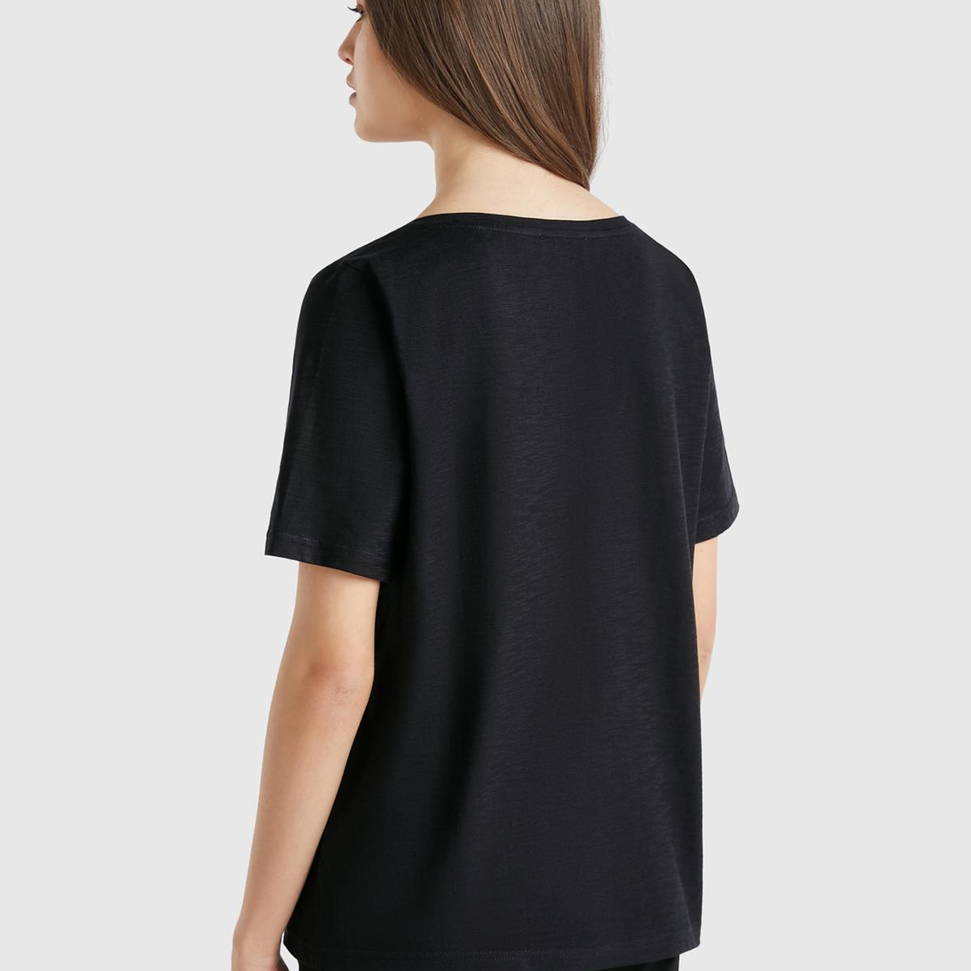 Kadın Siyah %100 Koton V Yaka Slub T-Shirt