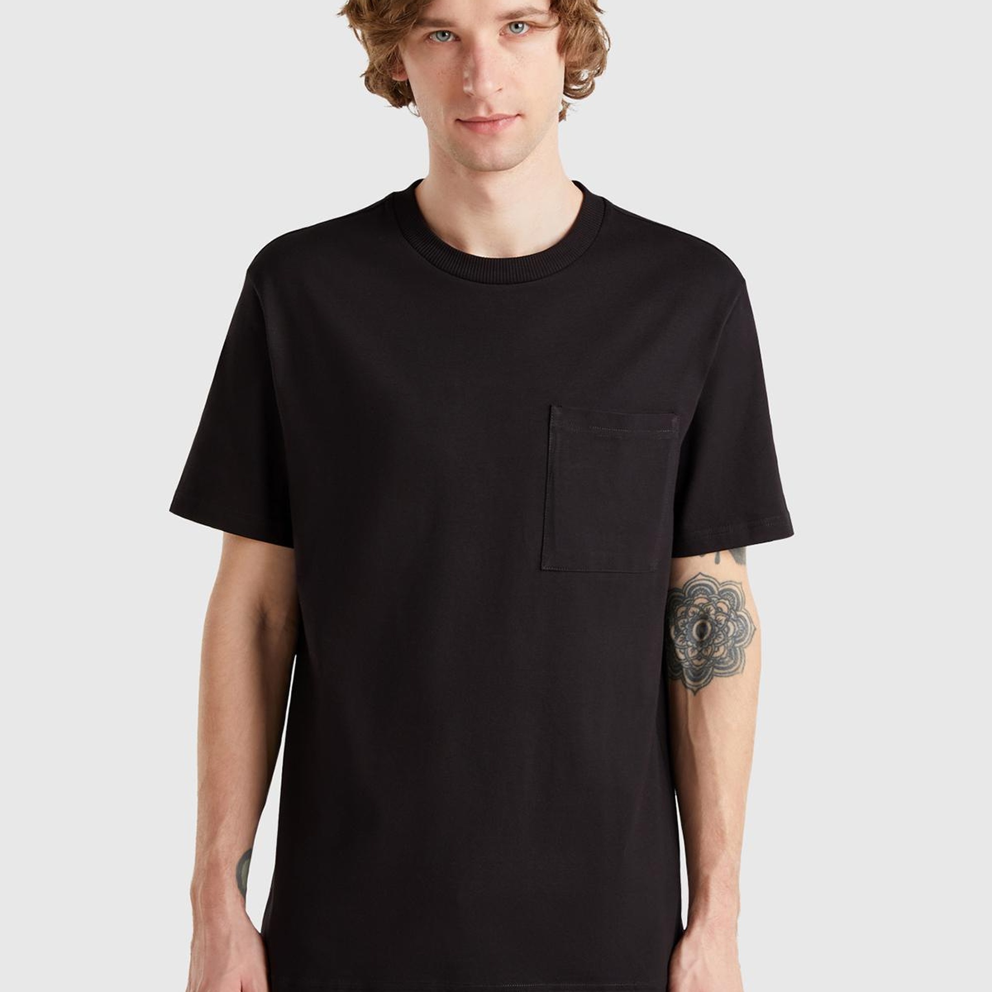 Erkek Siyah %100 Pamuk Yama Cep Detaylı Oversize T-Shirt