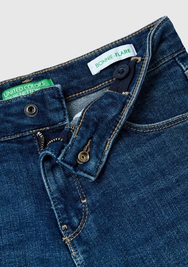  Kız Çocuk Koyu Denim Arka Cebi Logo İşlemeli 5 Cepli Eskitilmiş Efektli Pantolon