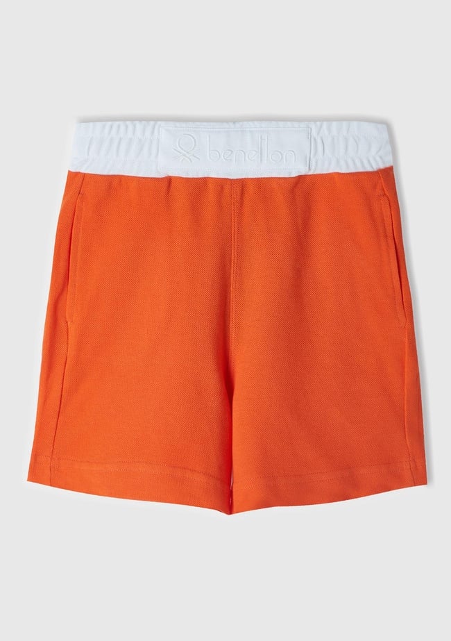  Erkek Çocuk Turuncu Beli Büzgülü ve Logo Baskılı Arkası Tek Cepli Pike Polo Şort