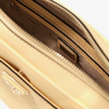  Guess Emiliya Girlfriend S Heritage Pop Cnvrtbl Camera Kadın Sarı Çapraz Çanta