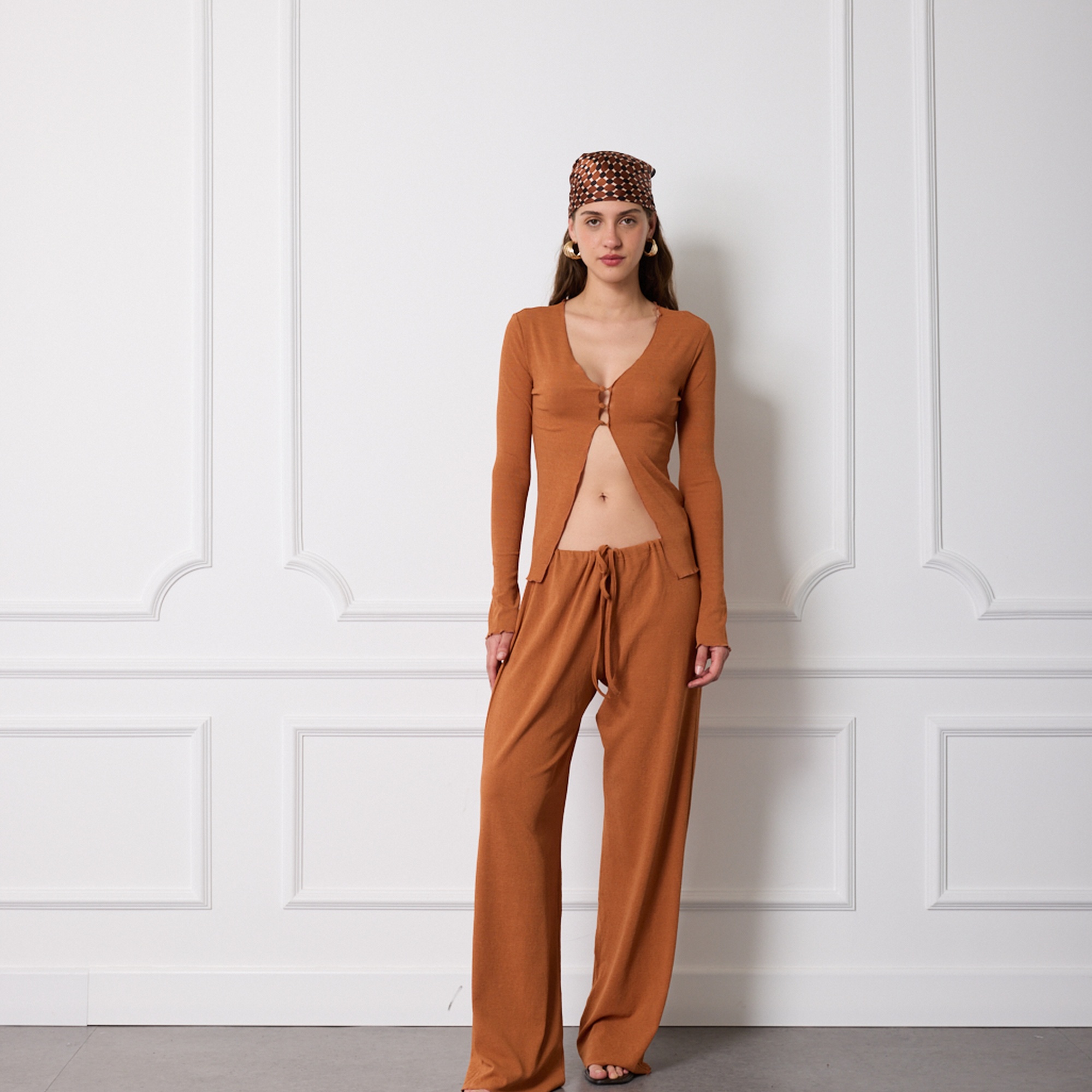 Düğme Detaylı Bluz