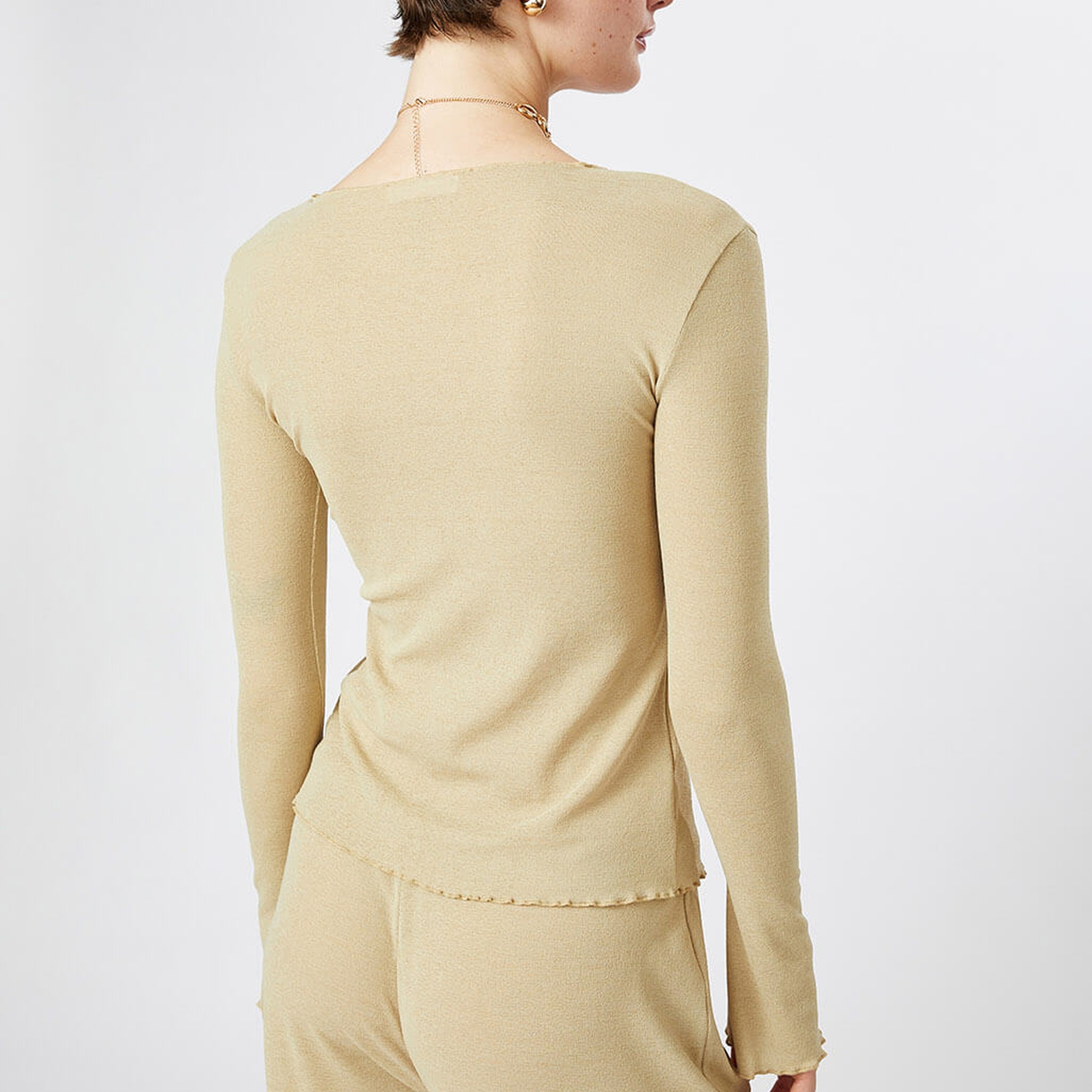 Düğme Detaylı Bluz