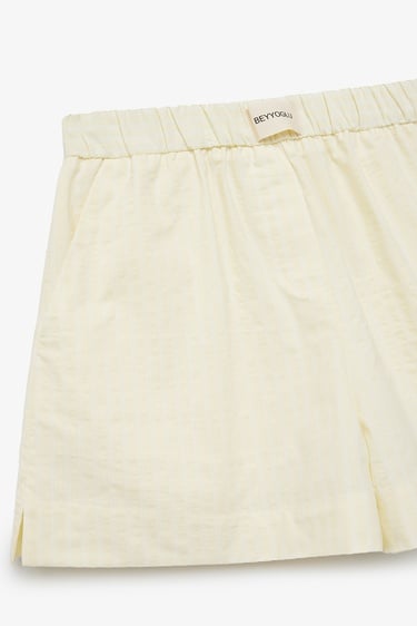  Beli Lastikli Çizgili Şort