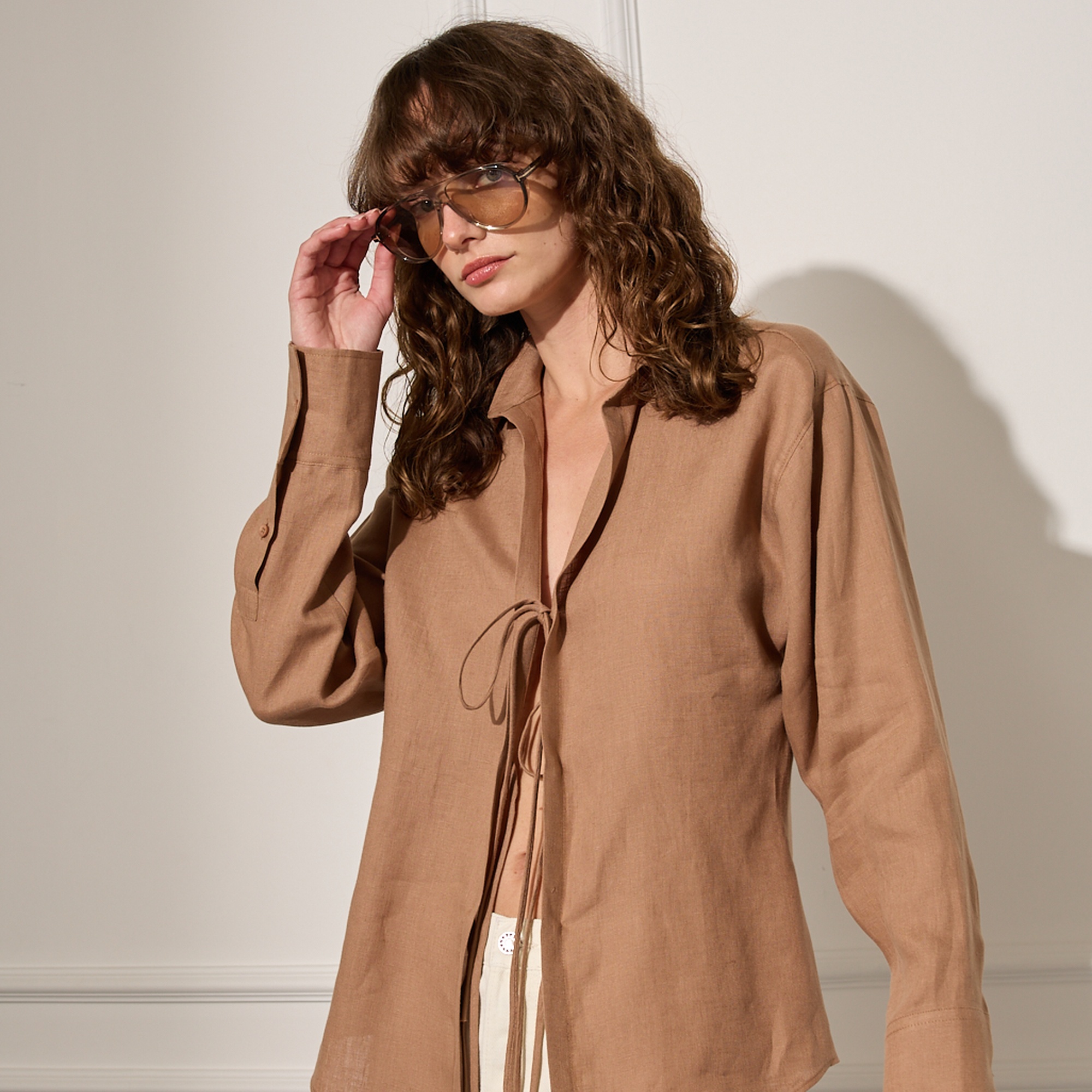 %100 Keten Bağlama Detaylı Gömlek