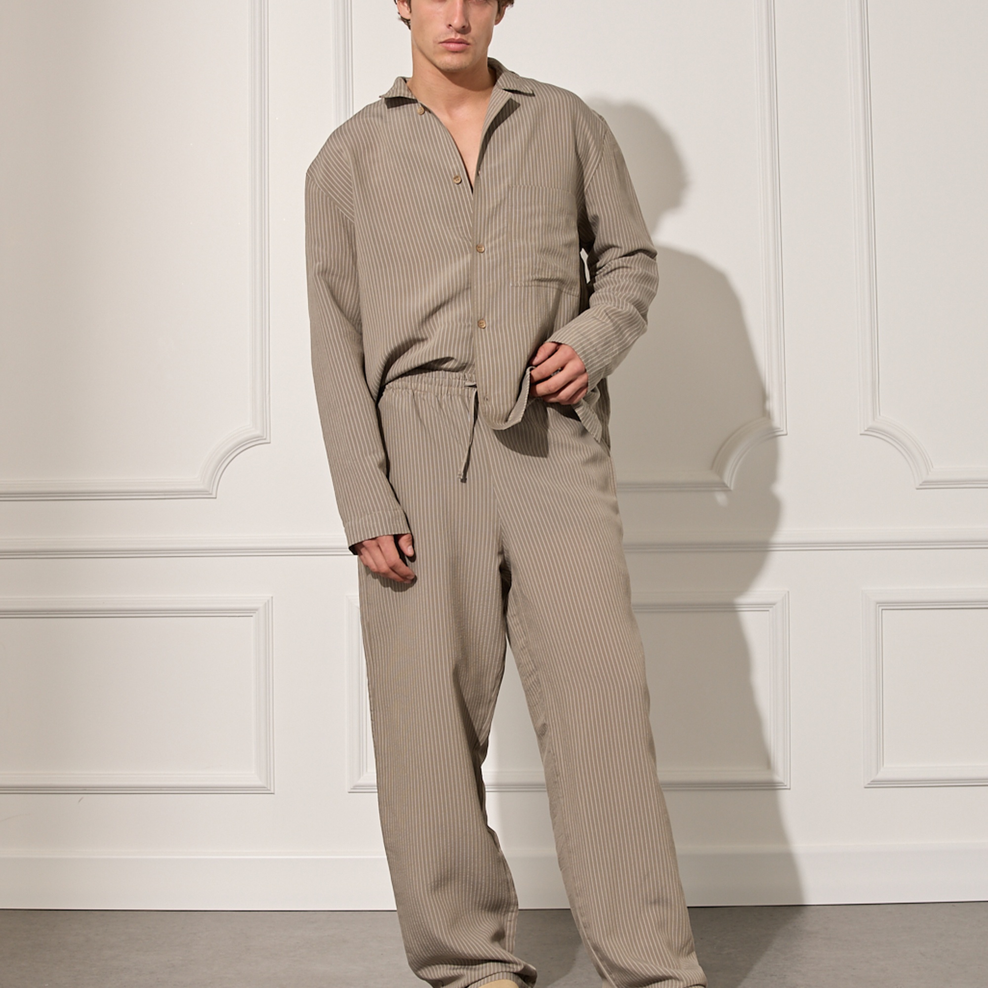 Beli Lastikli Çizgili Pantolon