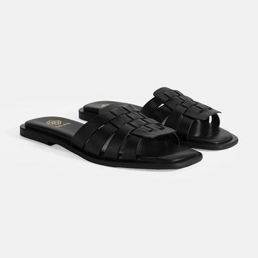  Kadın Siyah Deri Terlik