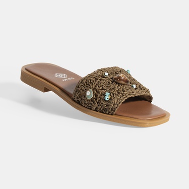  Kadın Kahve Boncuk İşlemeli Hasır Terlik