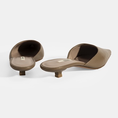  Kadın Kahve Topuklu Deri Terlik