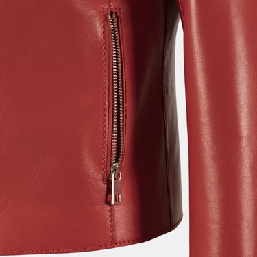  Kadın Kırmızı Hakim Yakalı Deri Ceket