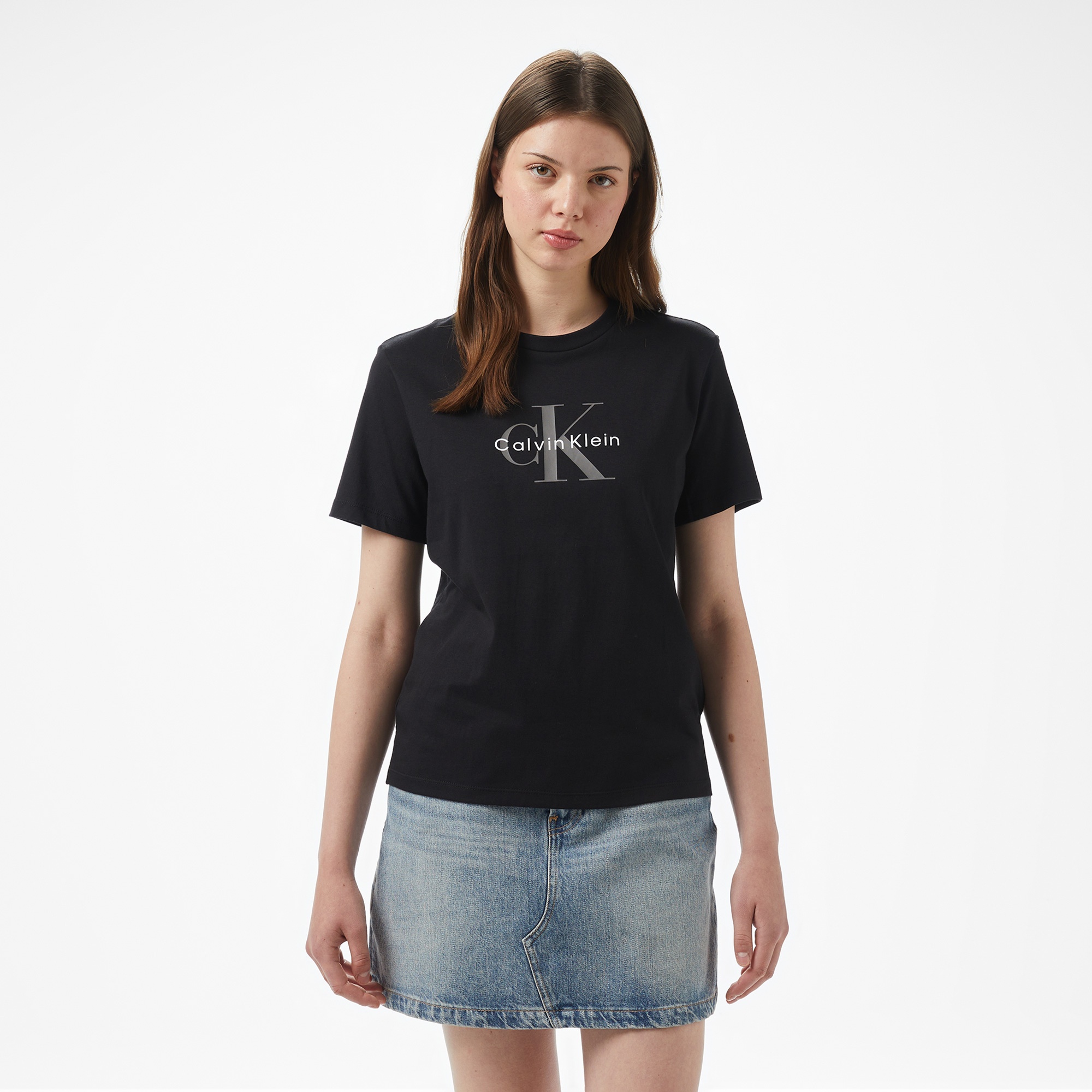 Calvin Klein Hero Classic Monologo Kadın Siyah T-Shirt