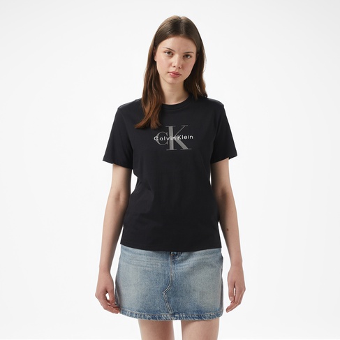  Calvin Klein Hero Classic Monologo Kadın Siyah T-Shirt