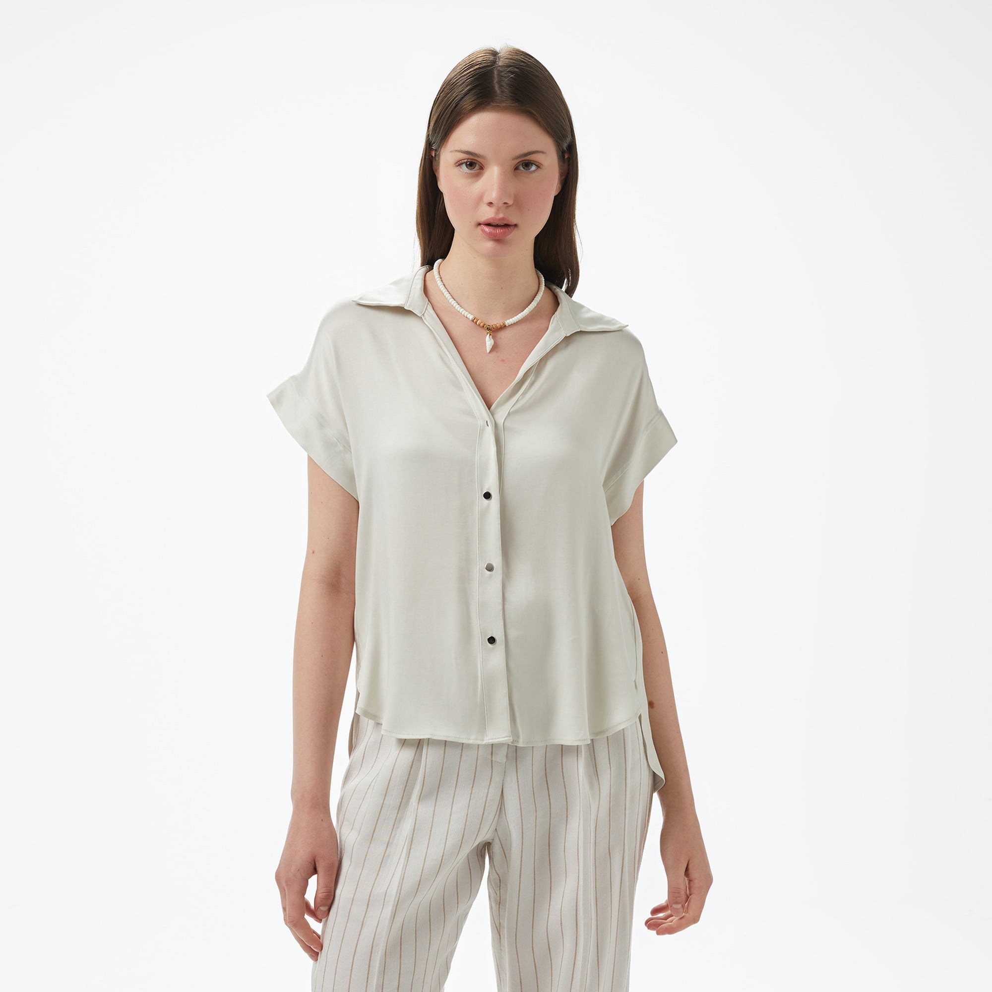 Brooks Brothers Düşük Omuz Metal Çıtcıtlı Kısa Kol Cupro Kadın Bej Gömlek