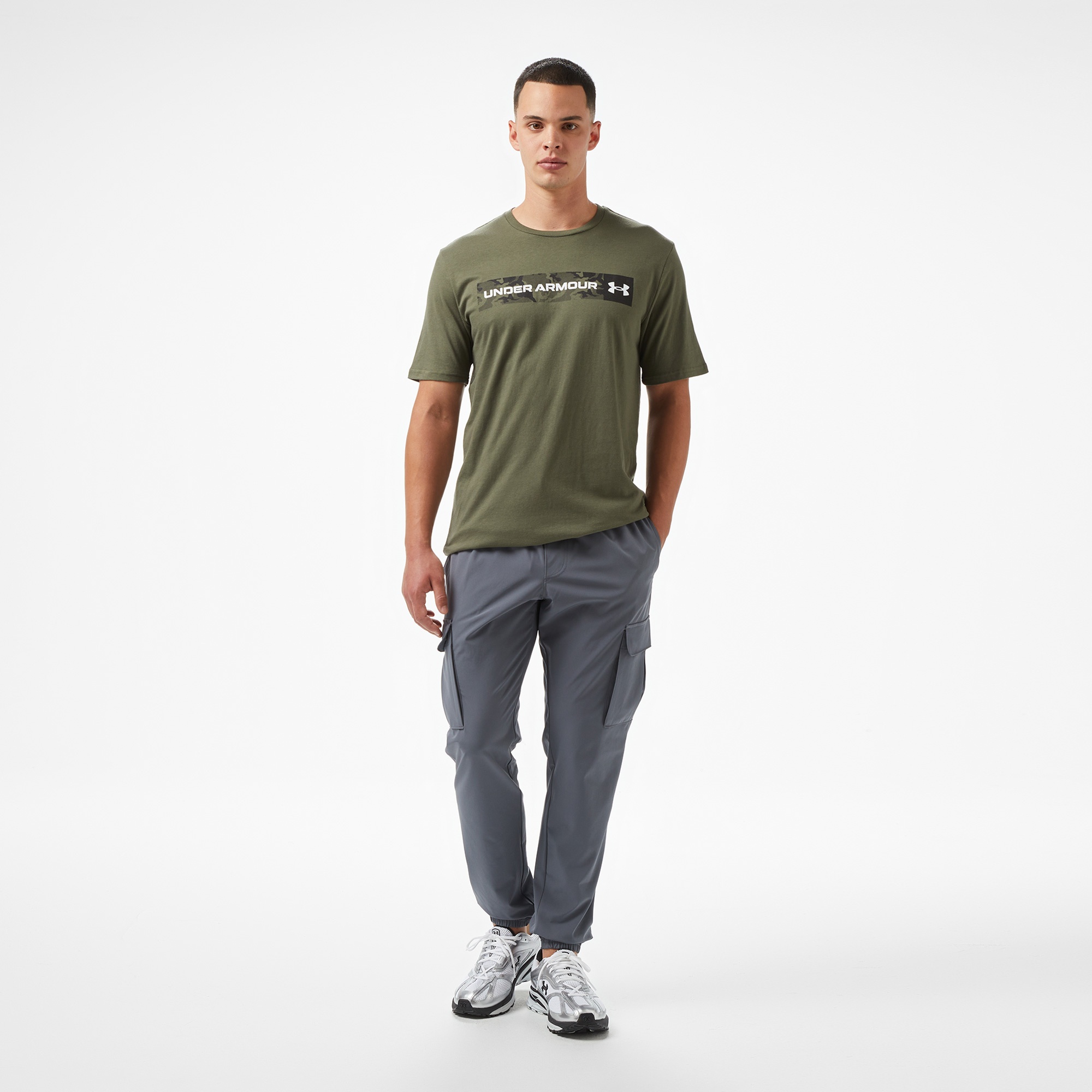 Under Armour Camo Chest Stripe Ss Erkek Yeşil T-Shirt