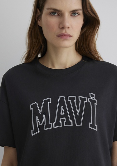  Mavi Mavi Logo Baskılı Siyah Tişört Regular Fit / Normal Kesim 1611193-900