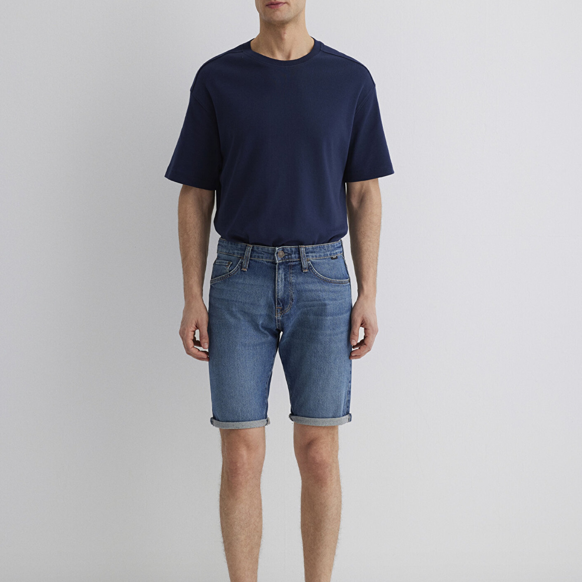 Mavi Tim Street Gölgeli Indigo Mavisi Jean Şort 0428487143