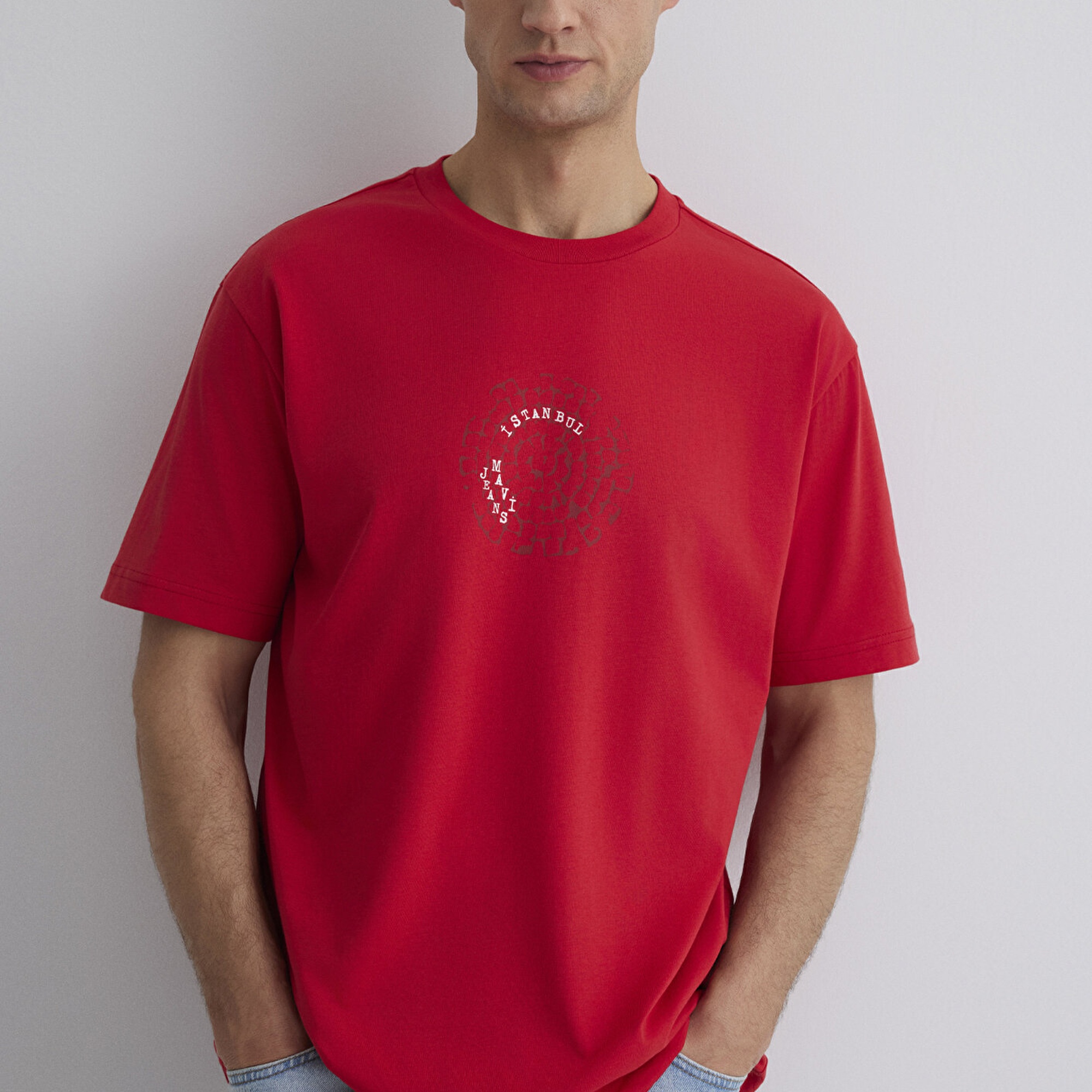 Mavi İstanbul Baskılı Kırmızı Tişört Loose Fit / Bol Rahat Kesim 0612996-70471