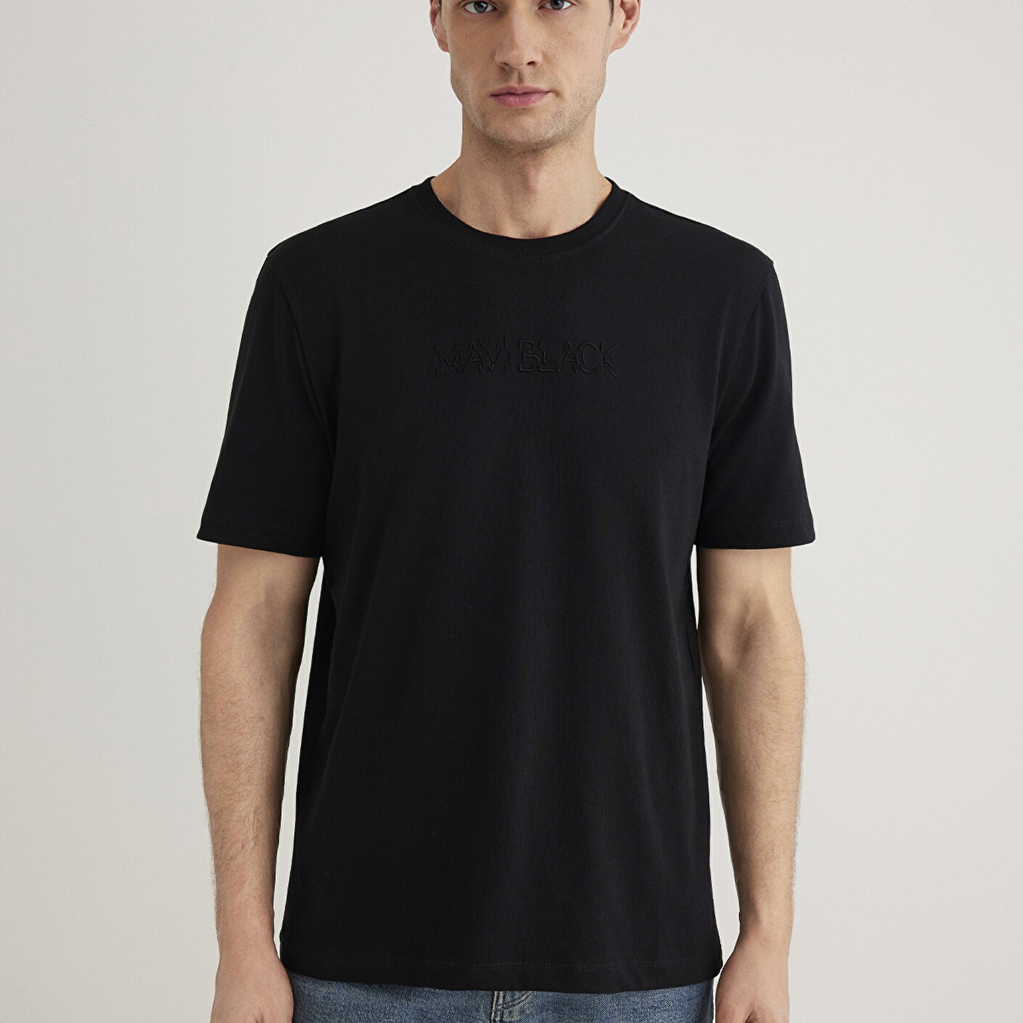 Mavi Mavi Black Nakışlı Siyah Tişört Regular Fit / Normal Kesim 0612644-900