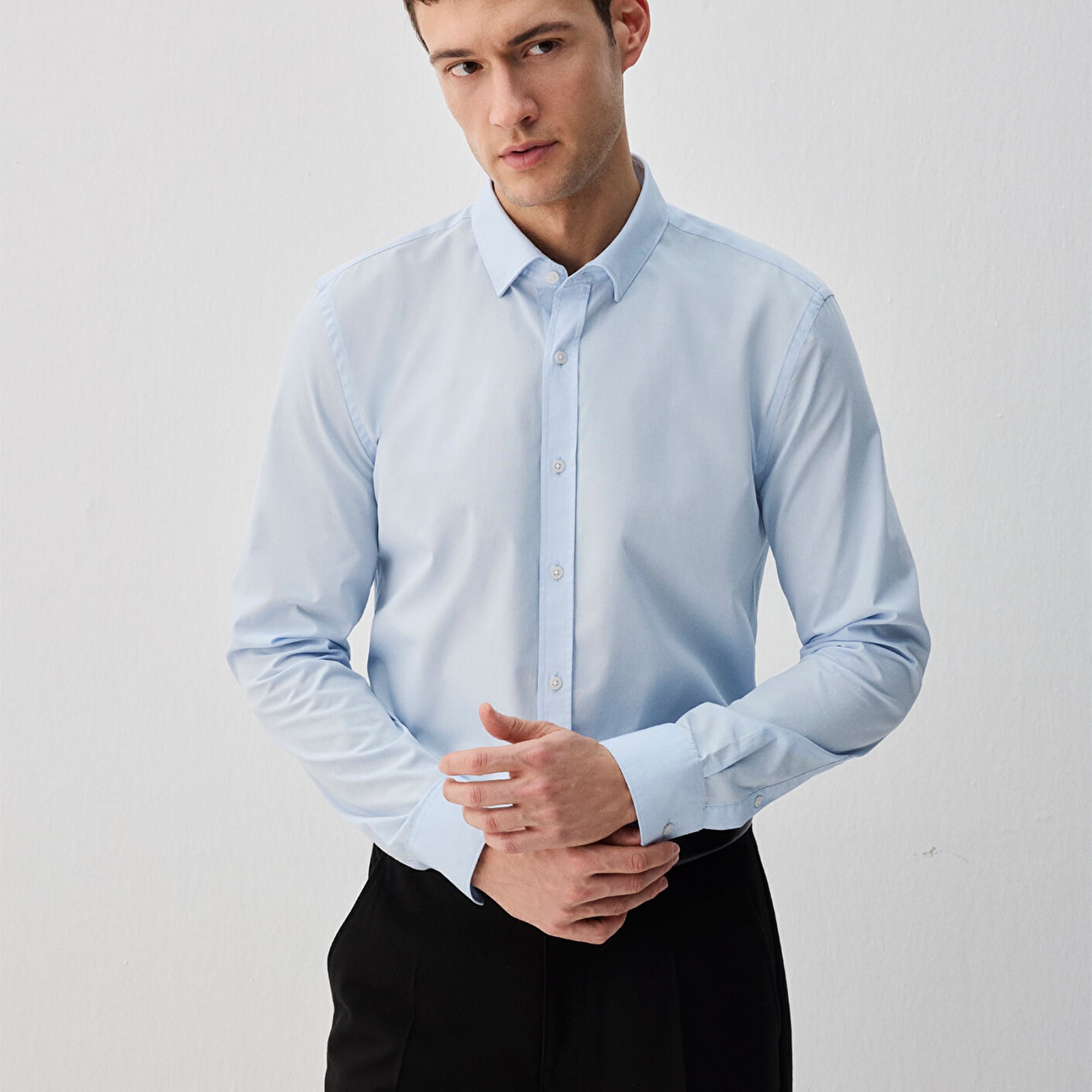 Mavi Kolay Ütülenebilir Mavi Gömlek Slim Fit / Dar Kesim 0211571-90160